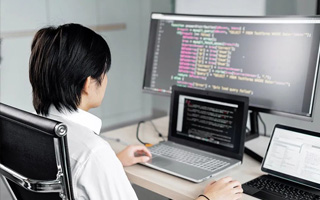 晋城 ,php声明和调用变量的符号是什么？